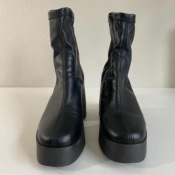 ASOS Elsie high heeled sock boot - Picture 8 of 16